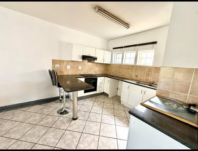 2 BEDROOM APARTMENT TO LET IN WINDSOR EAST